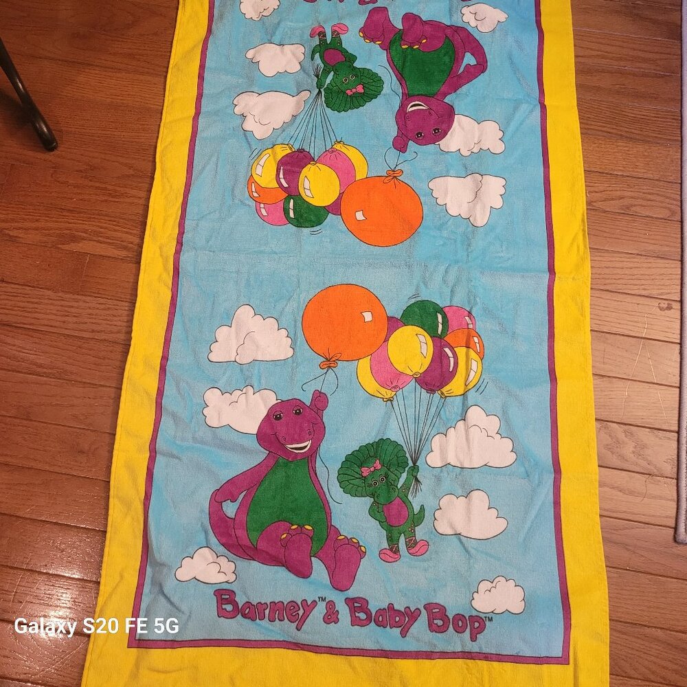 Vintage Barney & Baby Bop bath towel.